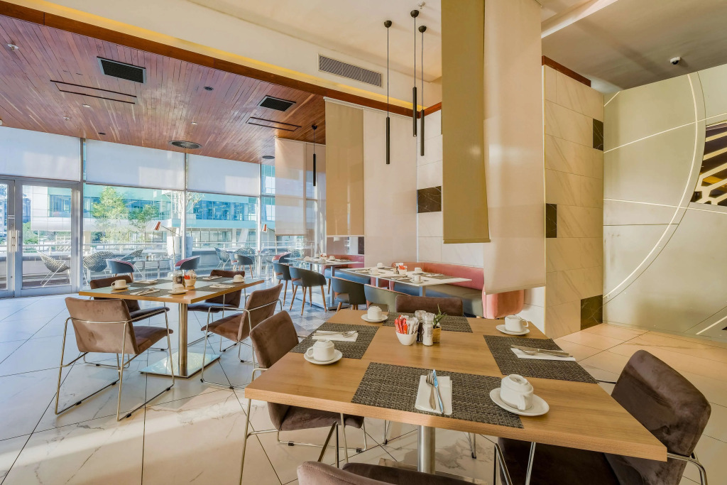 Radisson Blu Gautrain Hotel, Sandton Johannesburg