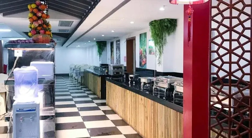 Golden Holiday International Hotel
