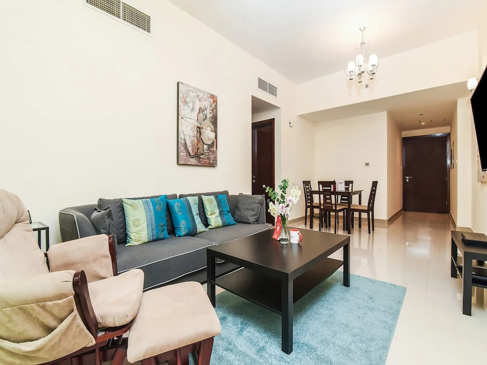 OYO 243 Home Marina Suites 1BR