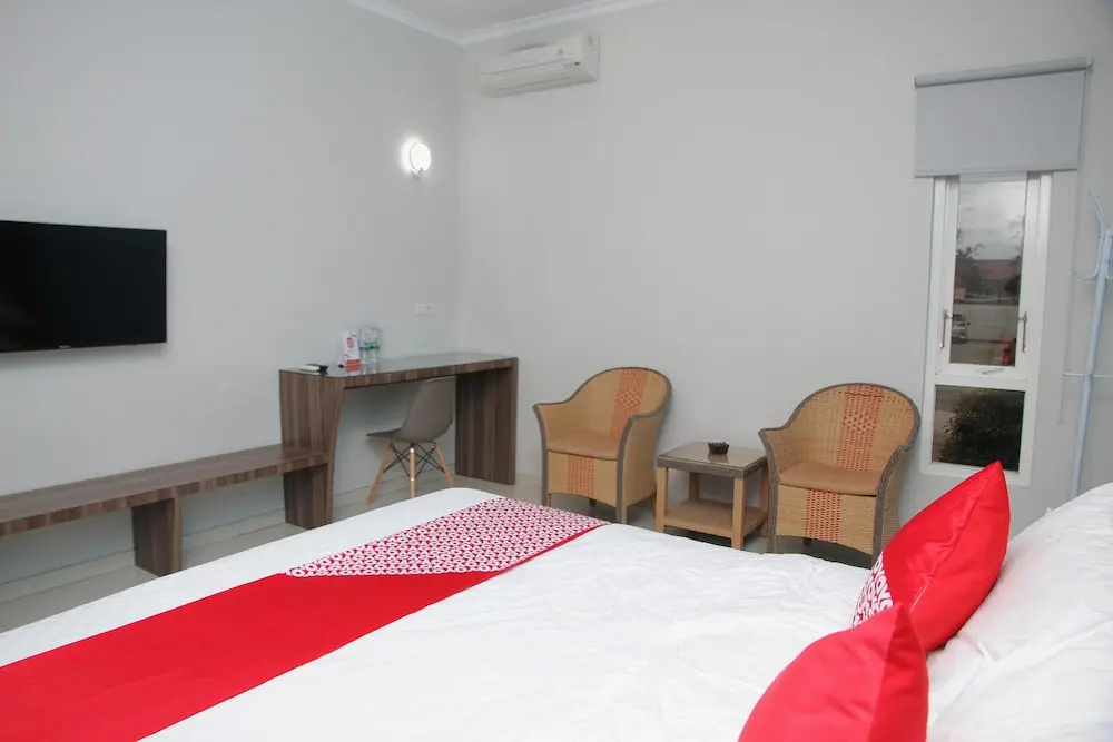 OYO 1100 Galaxy Guesthouse