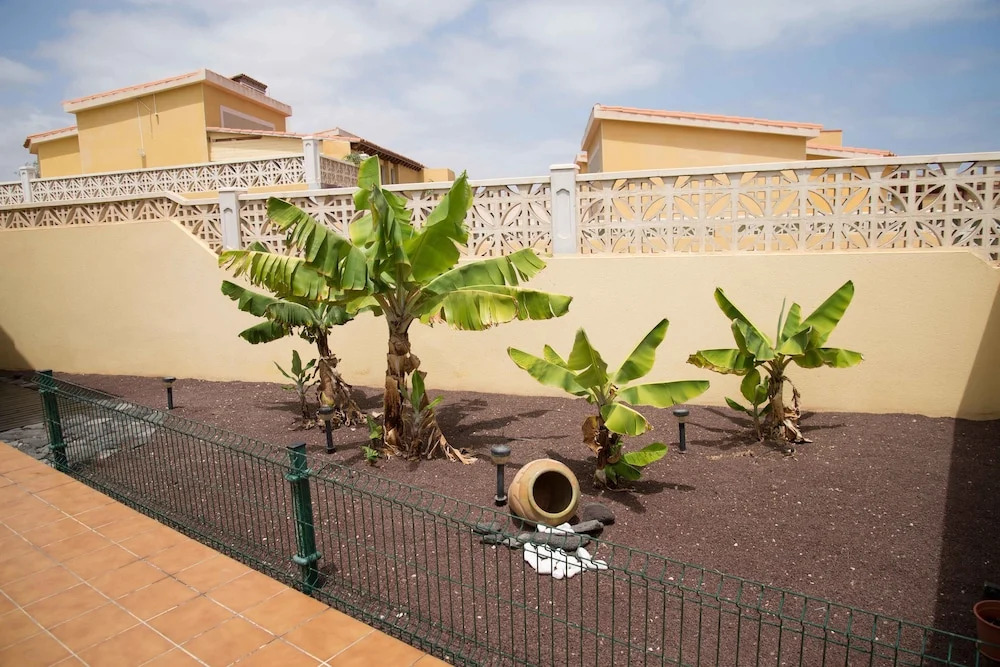 Lightbooking - Pool & Cool Caleta de Fuste
