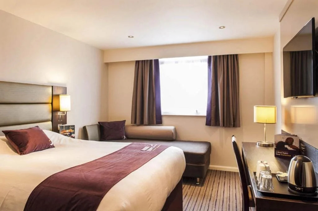 Premier Inn Manchester Trafford Centre South