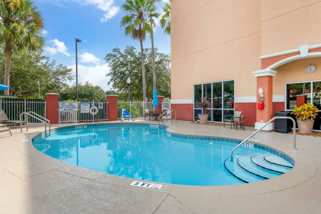 Comfort Suites Lady Lake - The Villages