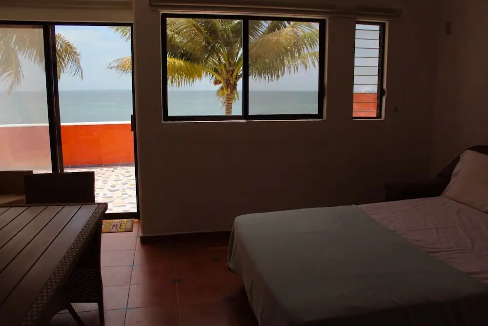 Calmed Beach Front Unit, AC, Wifi