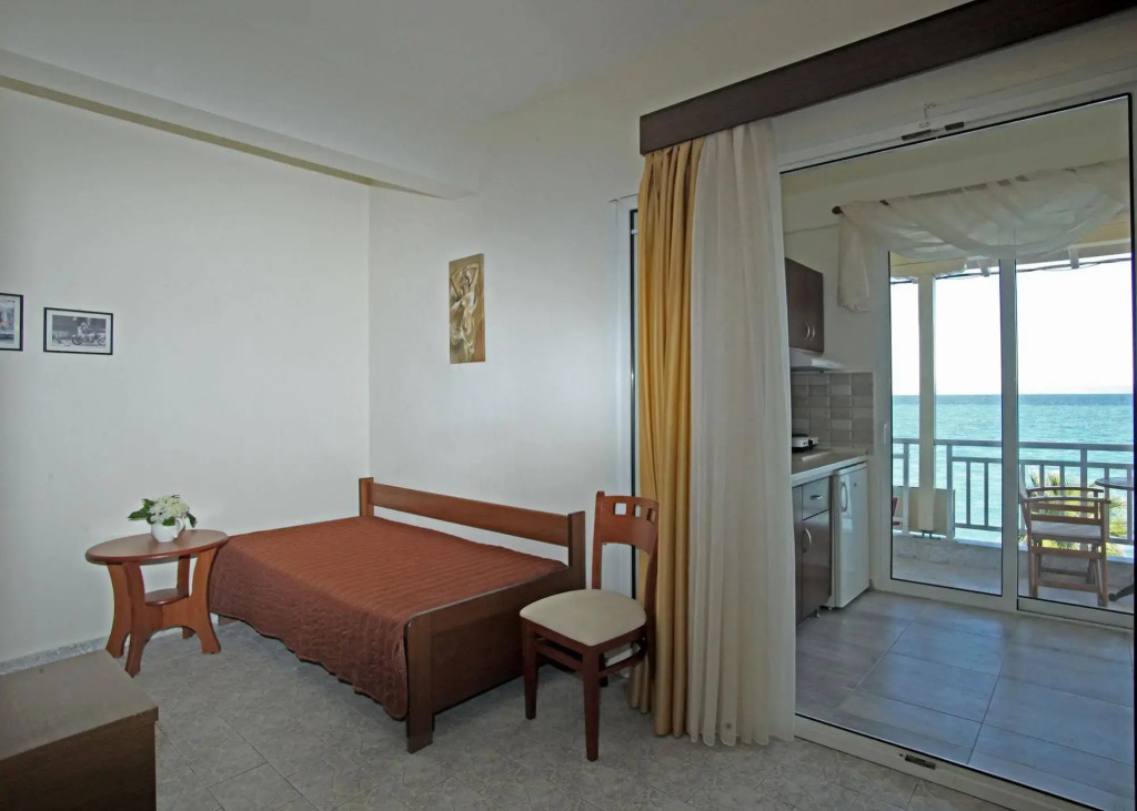 Myrto Rooms