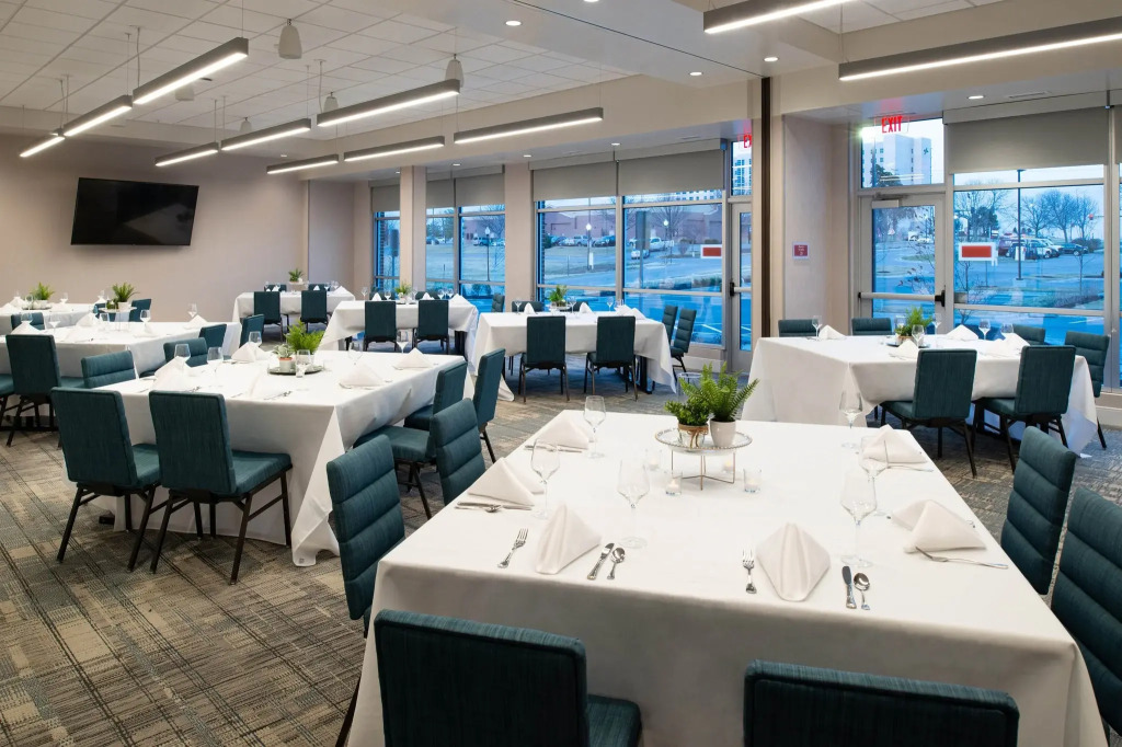Four Points by Sheraton Kansas City Olathe