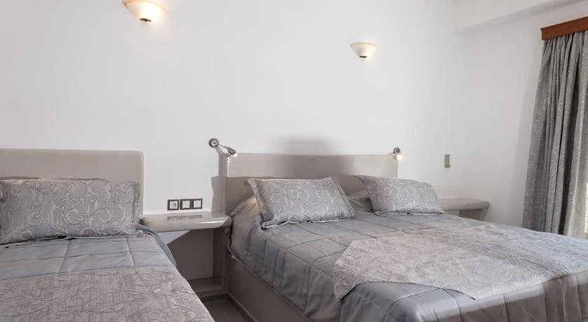 Avraki Rooms & Studios