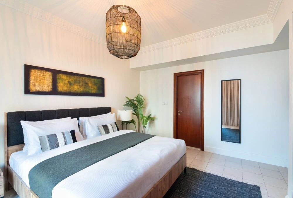 Maison Privee - Stunning Waterfront Apt w/ Marina View nxt to Beach