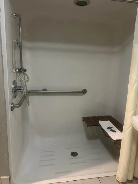 Royal Inn Suites