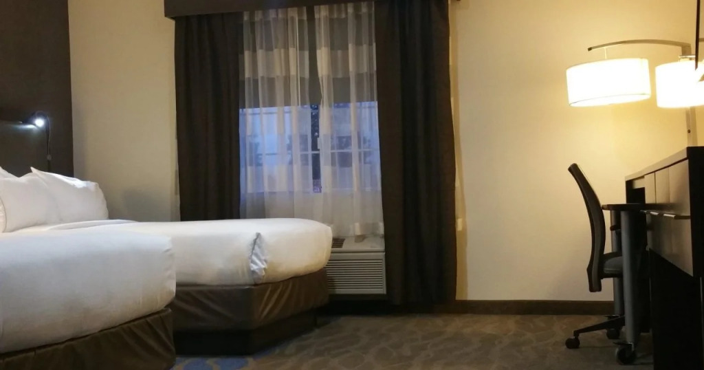 Holiday Inn Express & Suites Santa Clara by IHG