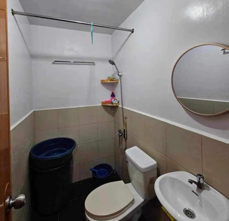 Deca Homes Condominium