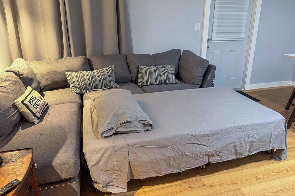 4 Mi to Hyde Park Village! Modern Escape w/ Yard