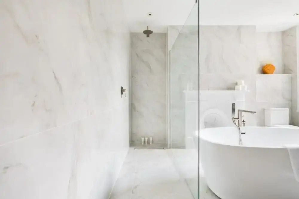 The Clapham Classic - Stylish 5bdr Family Home With Garden, London