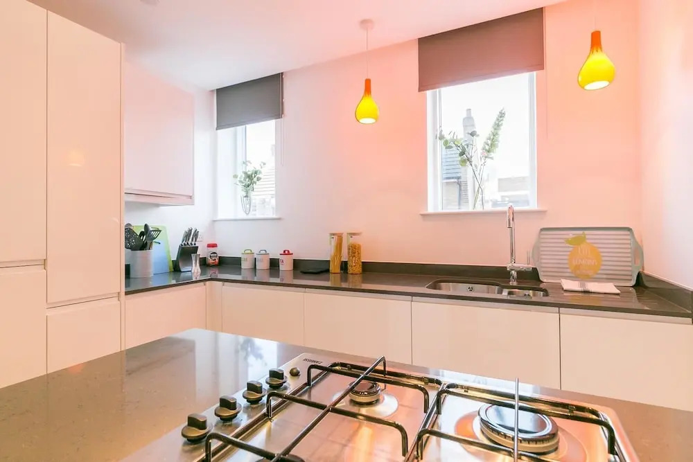 New Stylish 2 Bedroom Flat With Balcony Shoreditch