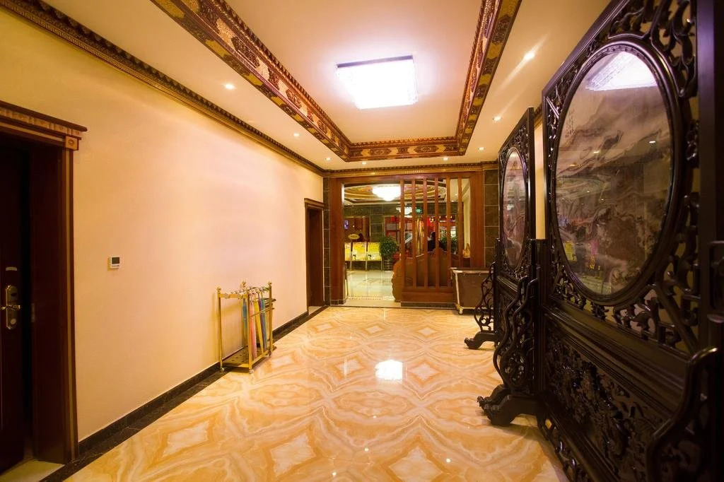 Floral Hotel · Shangri-la Blue Sky