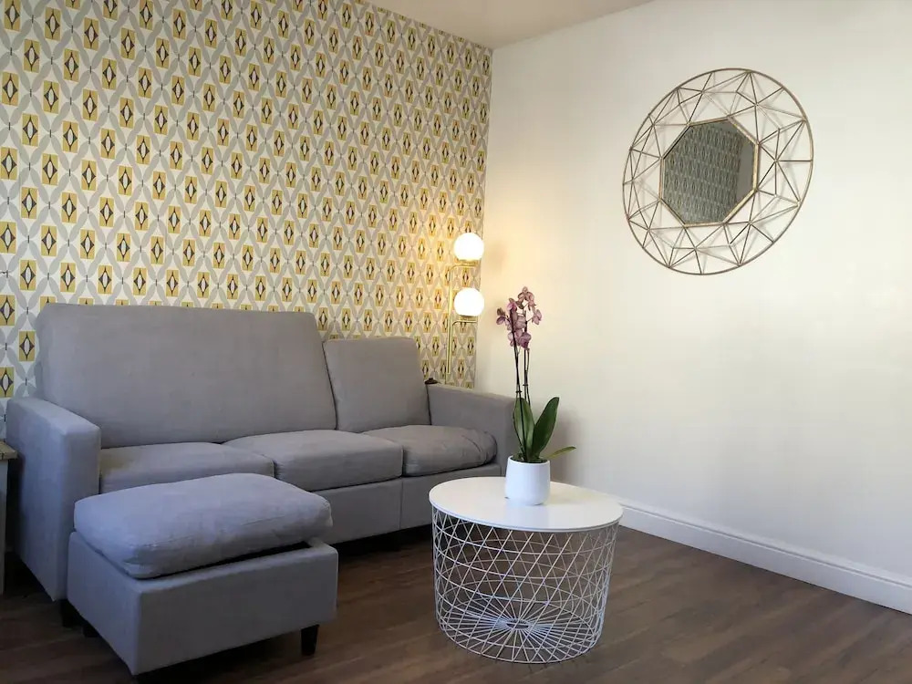 Modern 3-bedrooms house with 6 guests