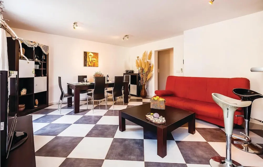 Amazing Home in Cizici With Wifi and 2 Bedrooms