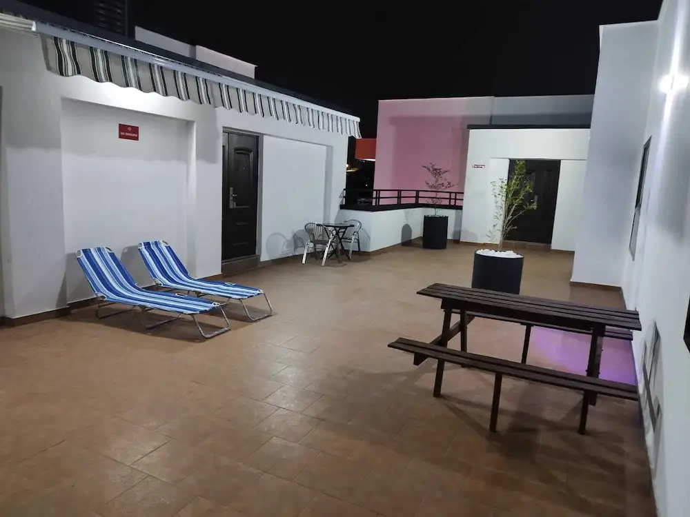 Spacious & Outstanding 3-bed Furnished Apartment