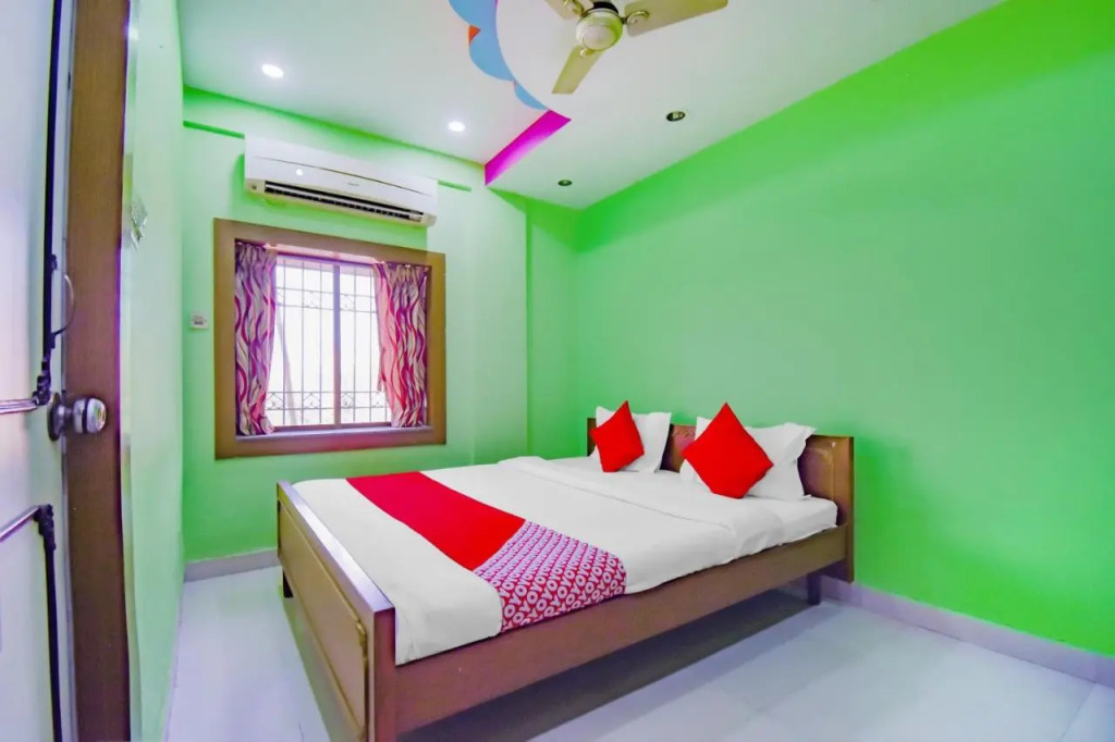 OYO Flagship 77620 Binayak Banquet & Ac Guest House