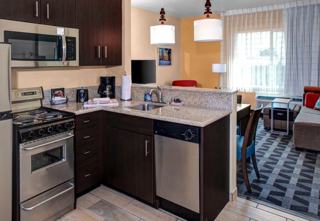 TownePlace Suites by Marriott Bakersfield West