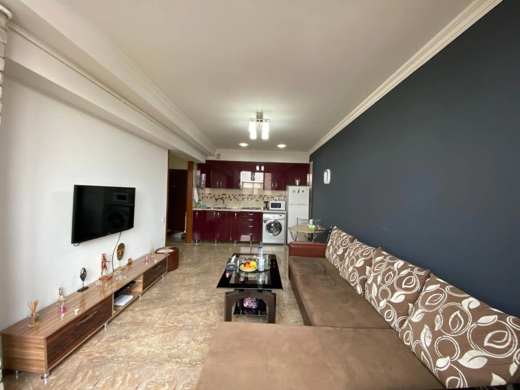 Eznik Koghbatsi- Amiryan crossroads 1 bedroom Newly Renovated apartment KO200