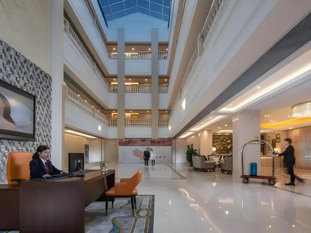 Vienna Hotel (Foshan Wenhua North Road Diejiao Subway Station Store)