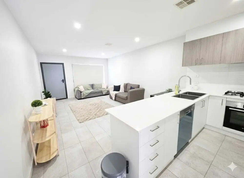 Stylish 2BR Retreat Near UC & Belconnen Mall