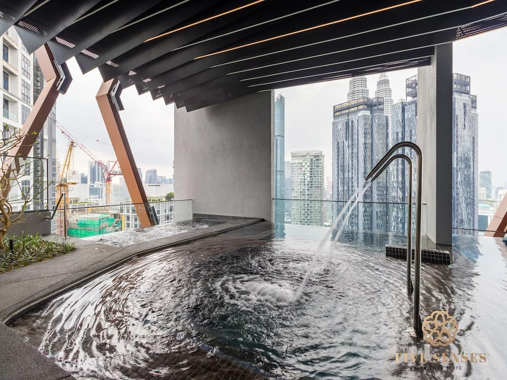 Scarletz Suites Kuala Lumpur, Five Senses