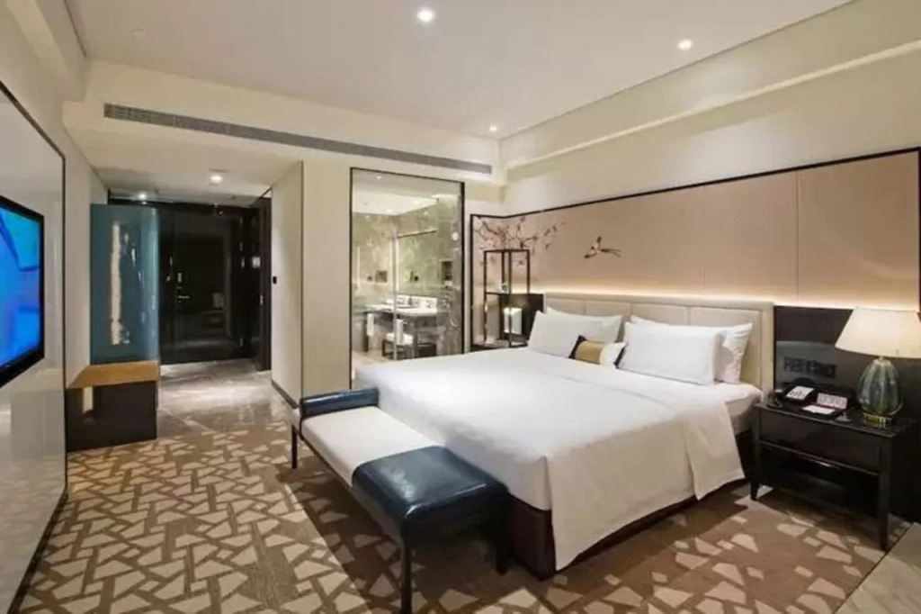 Rainbird International Hotel