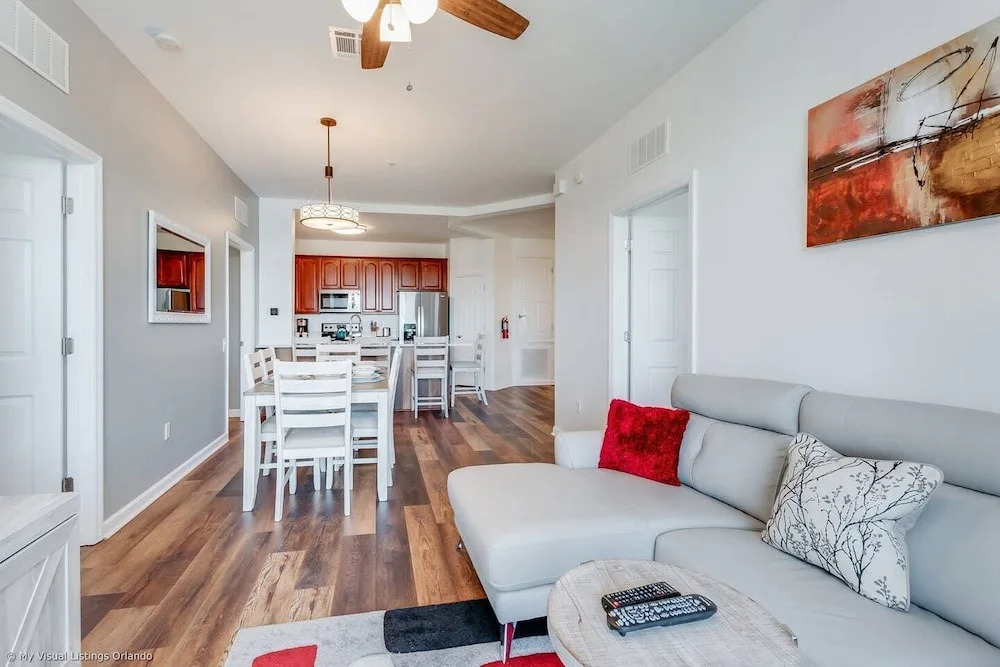 Stylish and Contemporary Vista Cay Hideaway - Lake View 3bd/2ba #3vc4126