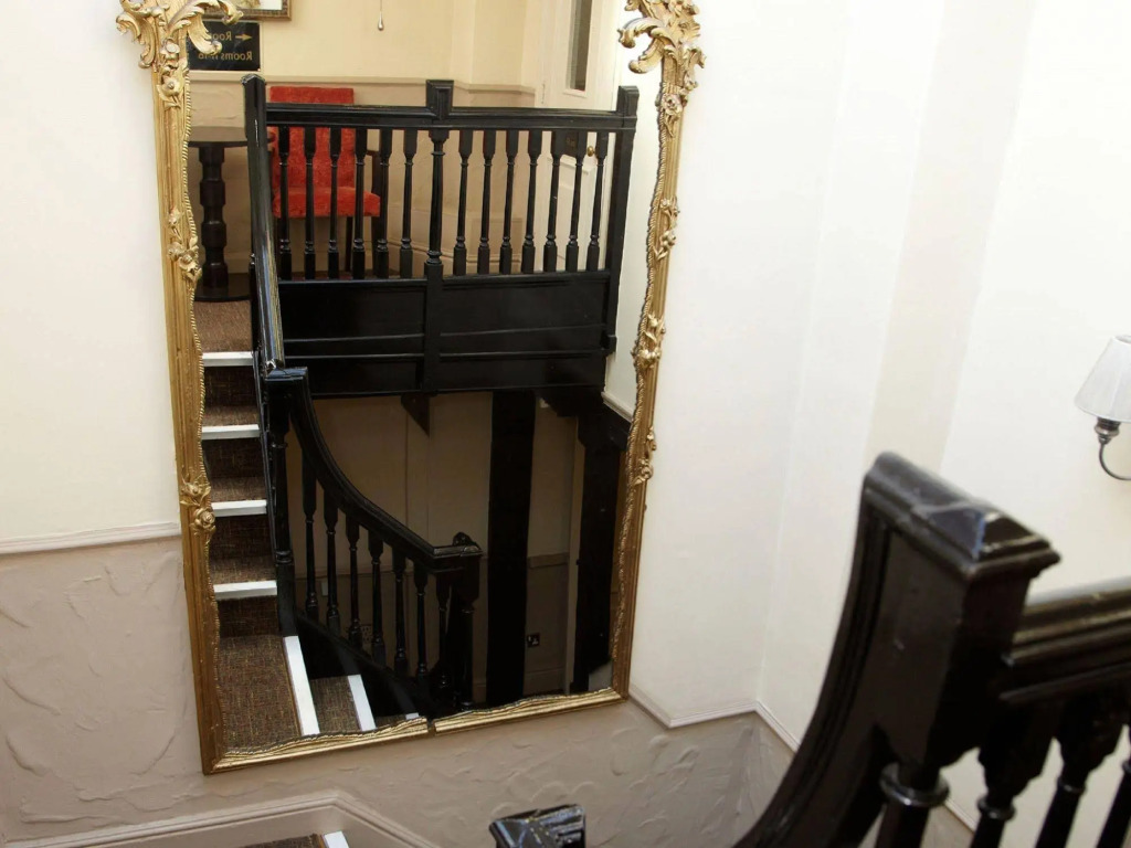 Lion & Swan Hotel