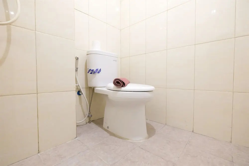 Comfy Connected to Mall at Bassura City Apartment