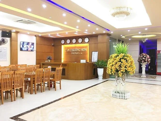 Khách sạn Tân Trường Sơn