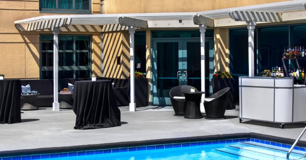 Renaissance Los Angeles Airport Hotel