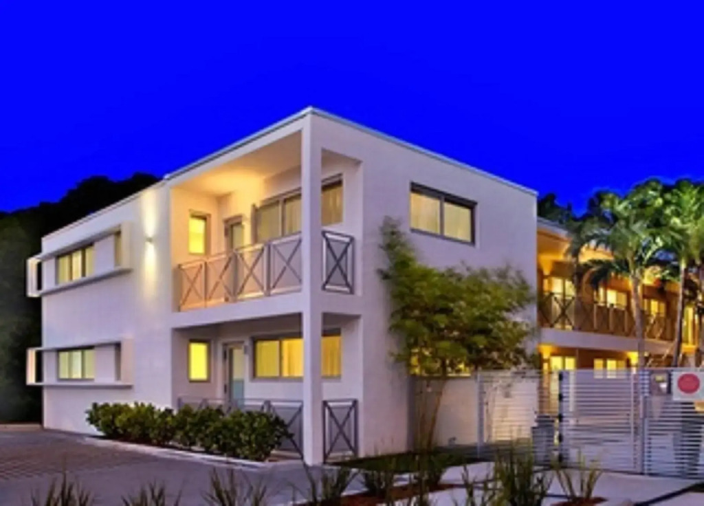 1818 Meridian House Apartments and Suites by Eskape Collection