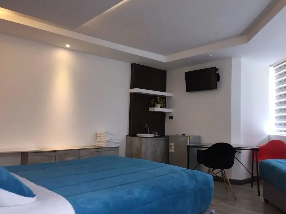 El Camino Hotel
