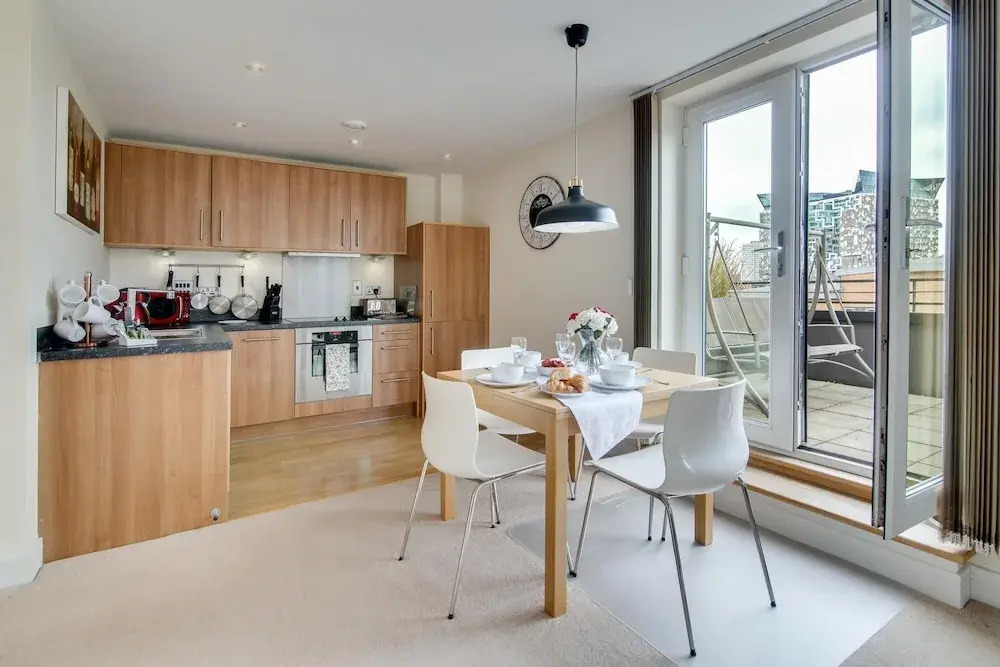 Luxury Two Bed Apartment With Roof Terrace