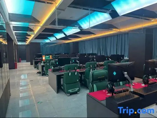 Licheng Langyu Hotel (Kashgar Administrative Service Center Xiao Yalang Wetland Park Branch)