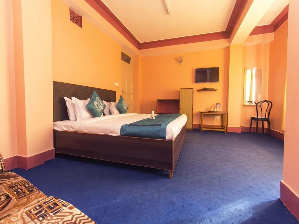 OYO 10586 Hotel Tulip Residency