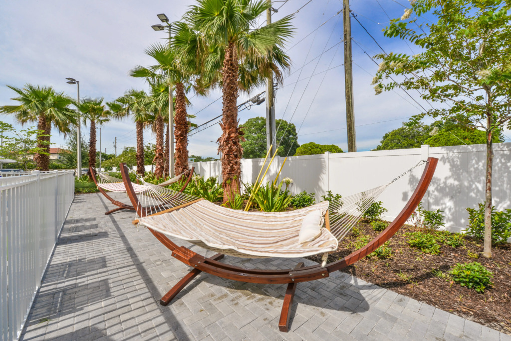 Holiday Inn Express & Suites - St. Petersburg - Madeira Beach by IHG