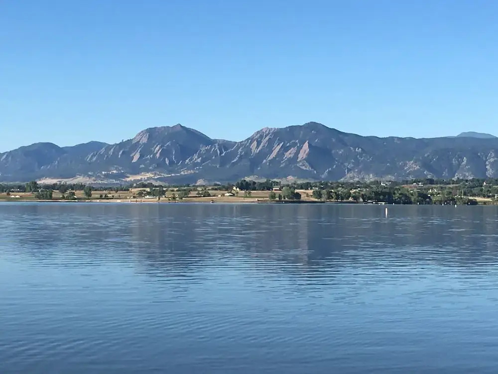 Boulder Twin Lakes Inn