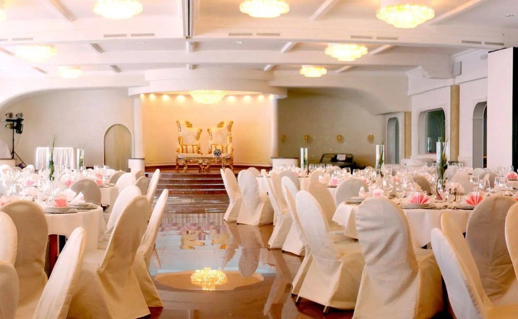 Bach Hotel