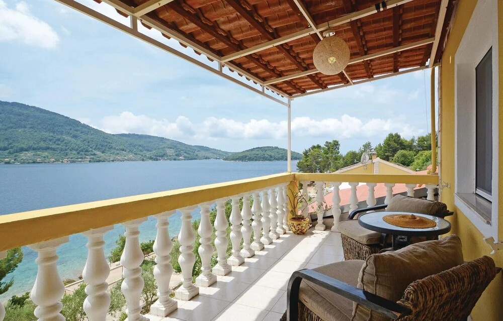 Amazing Home in Vela Luka With Wifi and 5 Bedrooms