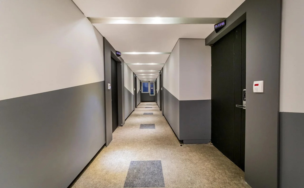Cube Hotel