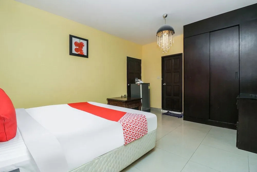 OYO 131 Griebs Inn