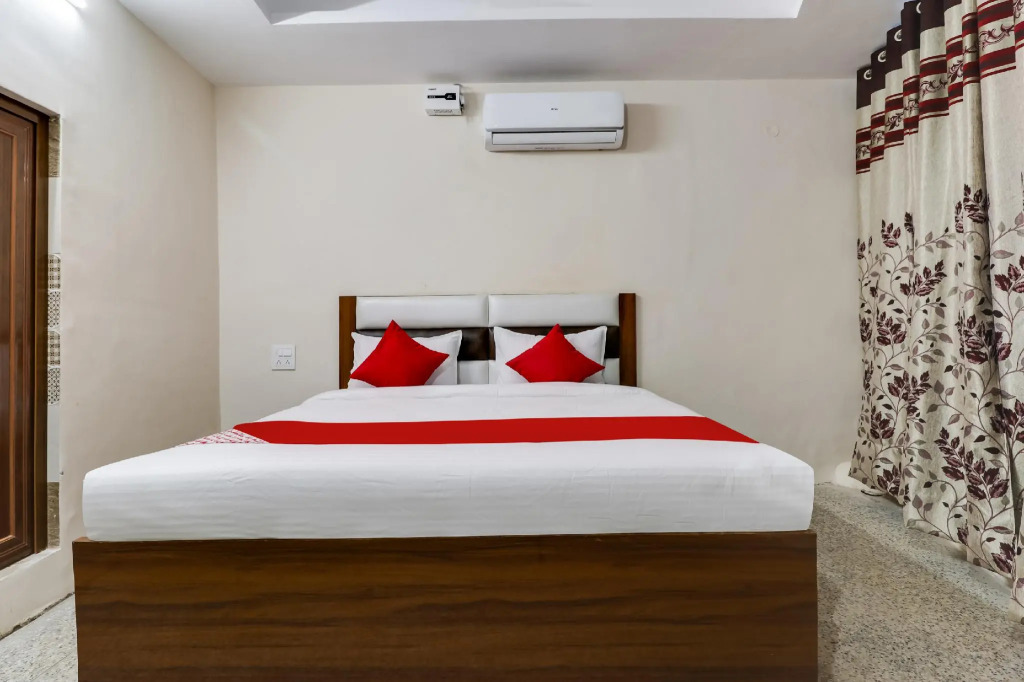 OYO 61295 Hotel Mayashri