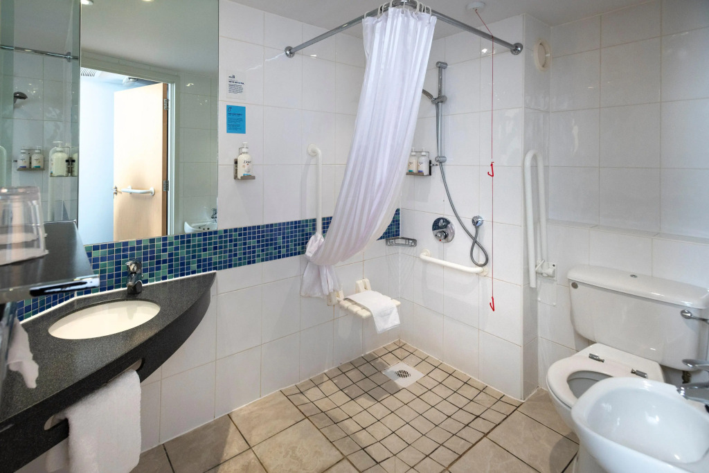 Holiday Inn Express Swindon City Centre by IHG