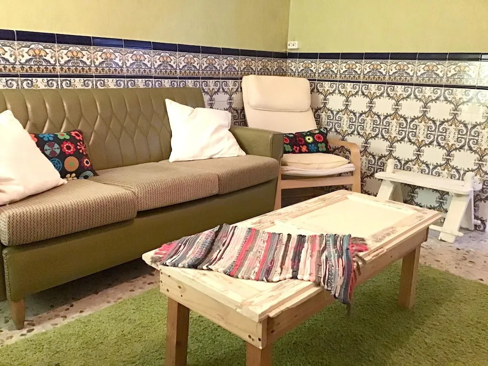 Charming House in El Poyo del Cid with Garden and Terrace