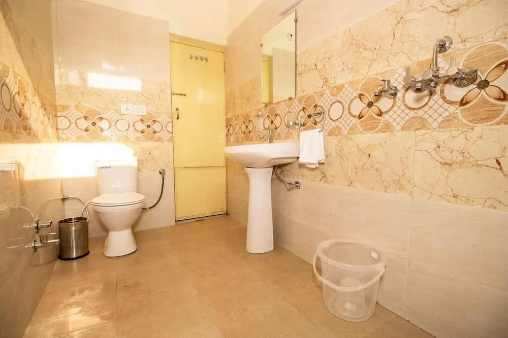 Hotel Revoli Amritsar