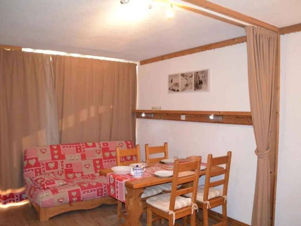 Appartement Les Menuires, 1 pièce, 4 personnes - FR-1-452-142